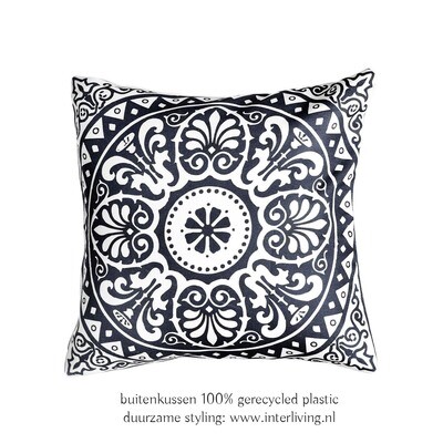 buitenkussen in mediterraans tegel patroon /donker blauw & wit - eco plastic- 100% recycled soda flessen - boho chic tuin styling buitenkussen in mediterraans tegel patroon /donker blauw & wit - eco plastic- 100% recycled soda flessen - boho chic tuin styling