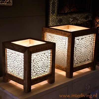 tafellamp tafellamp "La bella Luz" vierkant kubus model - open bovenkant - naturel houten frame & houtsnijwerk - mozaïek panelen van wit / transparant glas - 20 cm