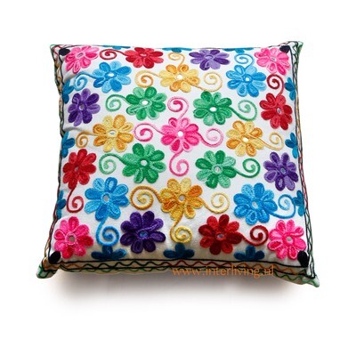 sierkussen Boho chic -Indian flowers - kleurrijke bloemen (suzani) borduurwerk & mirror (spiegeltjes) in multi colour