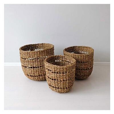Manden set van gedroogde en geweven bladeren van de Hogla riviergras plant - set van 3 ronde manden Manden set van gedroogde en geweven bladeren van de Hogla riviergras plant - set van 3 ronde manden