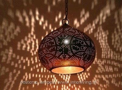Hanglamp pompoen filigrain-stijl metaal verweerd koper kleur finish + gratis bijpassende set waxinehouders! Hanglamp pompoen filigrain-stijl metaal verweerd koper kleur finish + gratis bijpassende set waxinehouders!