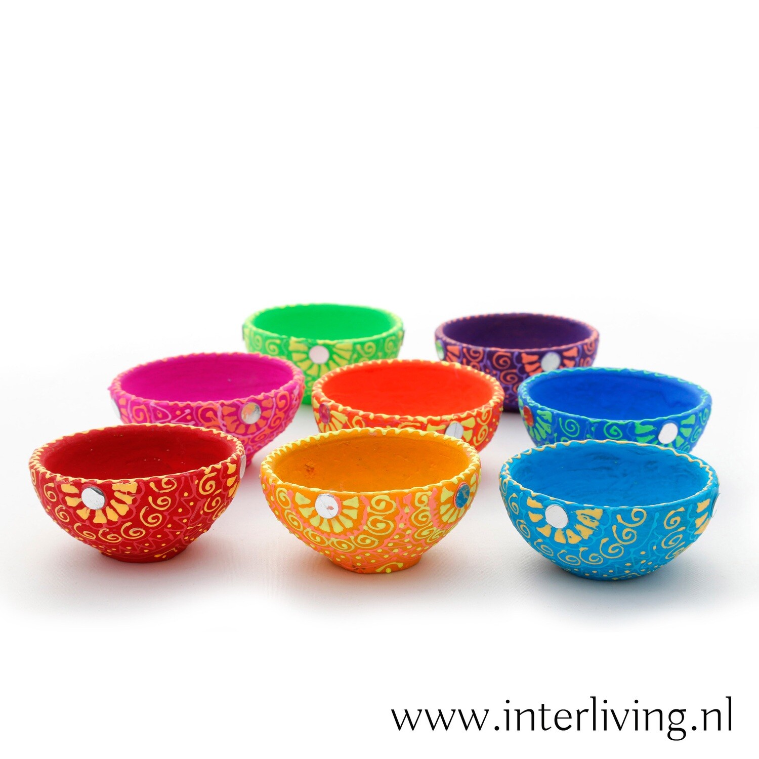 Diya chakra  theelichthouders van terracotta ( giftset van 8) handgemaakt uit India - mirror  patronen / wax kaarshouder / tafeldecoratie / borrelbakjes / wierookhouder / schaaltjes / potpourri