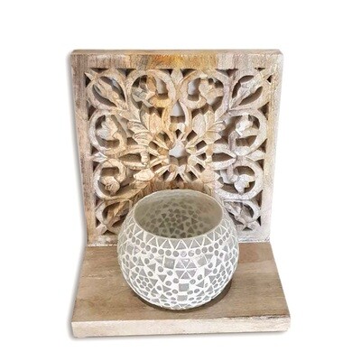 Boho houten kandelaar met houtsnijwerk van mandala patroon - white washed mangohout - decoratief staand vierkant paneel met grote waxinehouder - Indiaas mozaiek Boho houten kandelaar met houtsnijwerk van mandala patroon - white washed mangohout - decoratief staand vierkant paneel met grote waxinehouder - Indiaas mozaiek