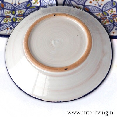 Bord Ø 24 cm Marokkaans aardewerk uit Safi - gekleurd servies met Arabische decoraties "Tebsis Bakir" - traditioneel handgemaakt keramiek & handbeschilderd (tafel styling)