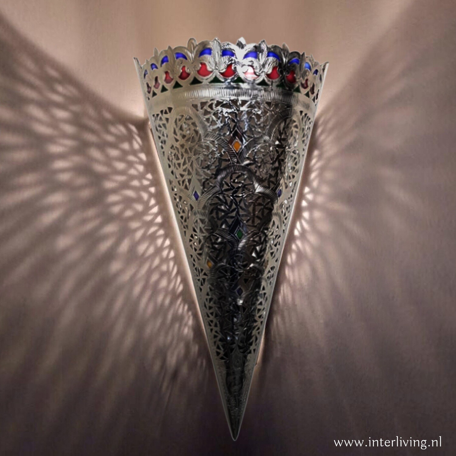 Wandlamp &quot;Nuri&quot; in zilver kleur filigrain - Marokkaanse Riad wandlamp met Marokkaanse jali patronen - handgemaakt langwerpig kegel model - Boho chic 1001-nacht &quot;torch&quot;