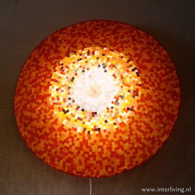 retrolamp jaren 70's - plafondlamp XL /wandlamp - vintage pop kringen patroon in de kleuren rood, oranje mix & wit - kleurrijke steentjes mozaïek patronen - Ø 80 cm - sfeervolle verlichting retrolamp jaren 70's - plafondlamp XL /wandlamp - vintage pop kringen patroon in de kleuren rood, oranje mix & wit - kleurrijke steentjes mozaïek patronen - Ø 80 cm - sfeervolle verlichting