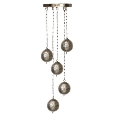 Hanglamp 5 ronde zilverkleurige bollen - oosters model van vintage  filigrain metaal met gaatjes patronen - Egyptisch / Marokkaanse stijl sfeerverlichting uit India