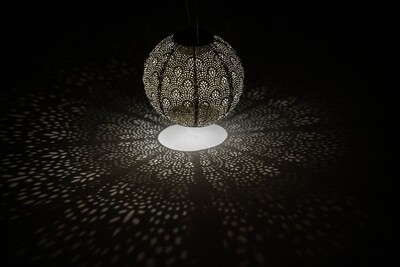 solar lampion met filigrain effect - buitenlamp - Round 20 Fan - Licht Taupe