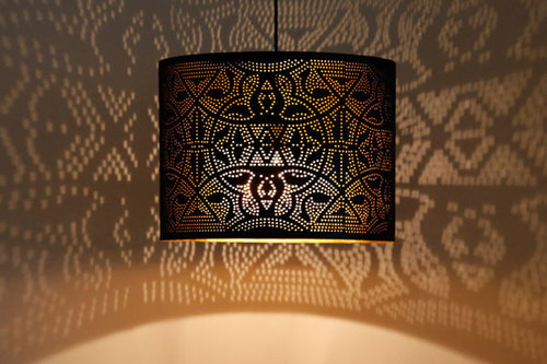 Hanglamp cylinder filigrain-stijl XL metaal mat zwart finish met binnenkant goudkleurig