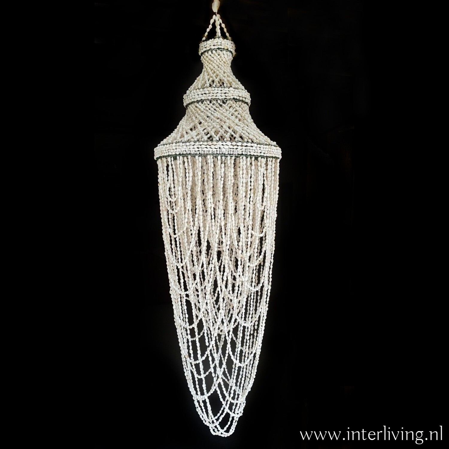 schelpen hanglamp &quot;Graciosa&quot; van witte &amp; beige zeeslak schelpjes uit Bali Indonesië - Ibiza &amp; boho style decoratie / windgong