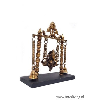 Ganesh op schommel - altaar beeld van brons met belletjes - olifanten-god schommelend op zwarte sokkel - handgemaakte uit India