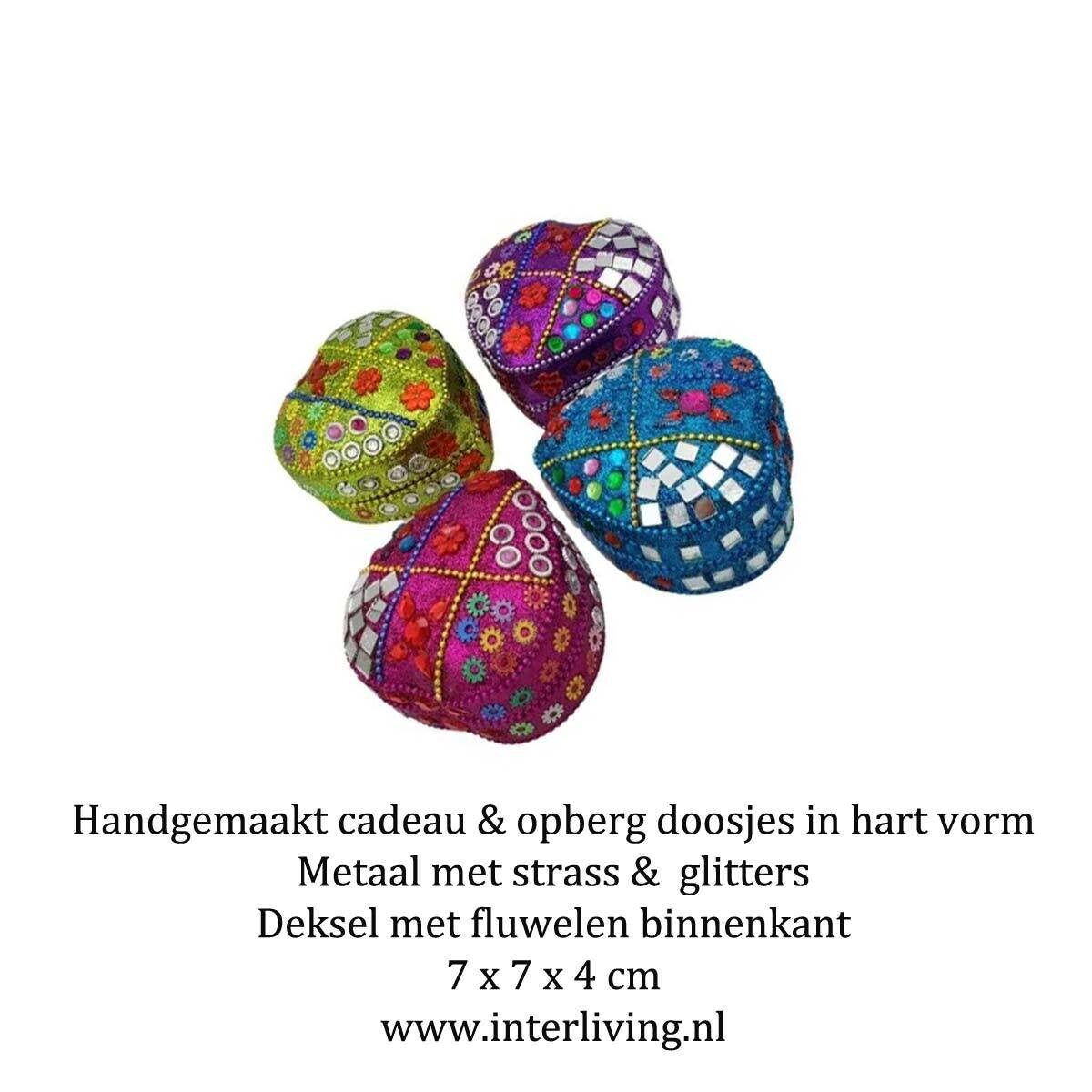 Hartvormig glitter doosje met hippe strass spiegeltjes en fluweel -  metalen "Kumkum Dibbi" gift box met deksel voor sieraden uit India -  groot model van 7 x 7 x 4 cm in groen, blauw, roze of paars