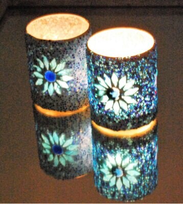 Twee stuks waxinehouder blauw glasmozaïek turks design met kralen
