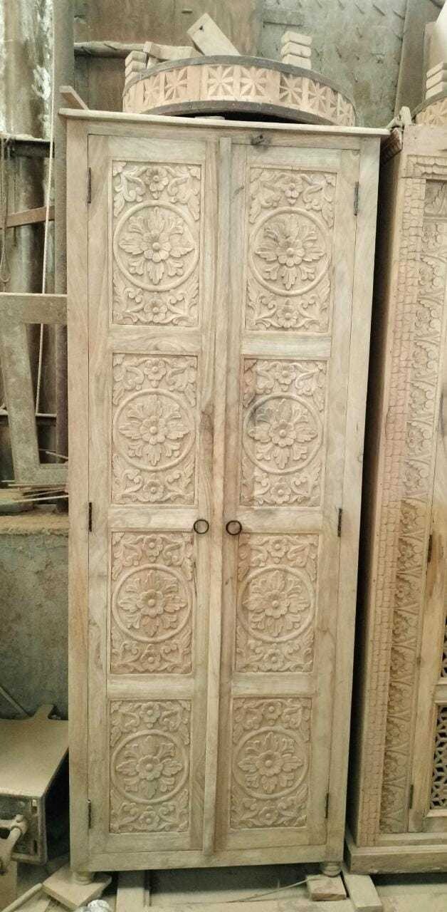 Ibiza kast van hout met lotus houtsnijwerk uit India  - 200 cm hoog -  8 panelen met houtsnijwerk - naturel met 2 deuren