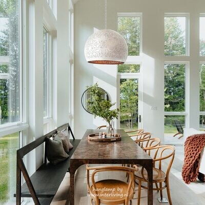 Hanglamp bol filigrain-stijl XL metaal wit finish met gouden binnenkant