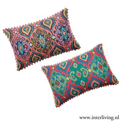 Boho kussenhoes - 40 x 60 cm met geometrisch bont borduurwerk op zwart uit India & pompom rand Boho kussenhoes - 40 x 60 cm met geometrisch bont borduurwerk op zwart uit India & pompom rand