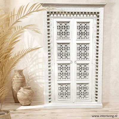 Kast - wit van massief mango hout uit India (Rajasthan Jodhpur) houtsnijwerk paneel-luiken. Hoog model -190*110*40 cm