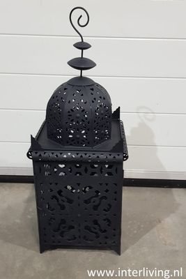 Marokkaanse lantaarn zwart metaal - handgemaakt uit Marrakesh - medium - 65 cm Marokkaanse lantaarn zwart metaal - handgemaakt uit Marrakesh - medium - 65 cm