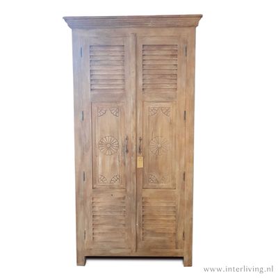 Ibiza kast / massief hoge mangohouten kast 180*90*40 cm met oude luiken (shutters) en houtsnijwerk - lichte white wash