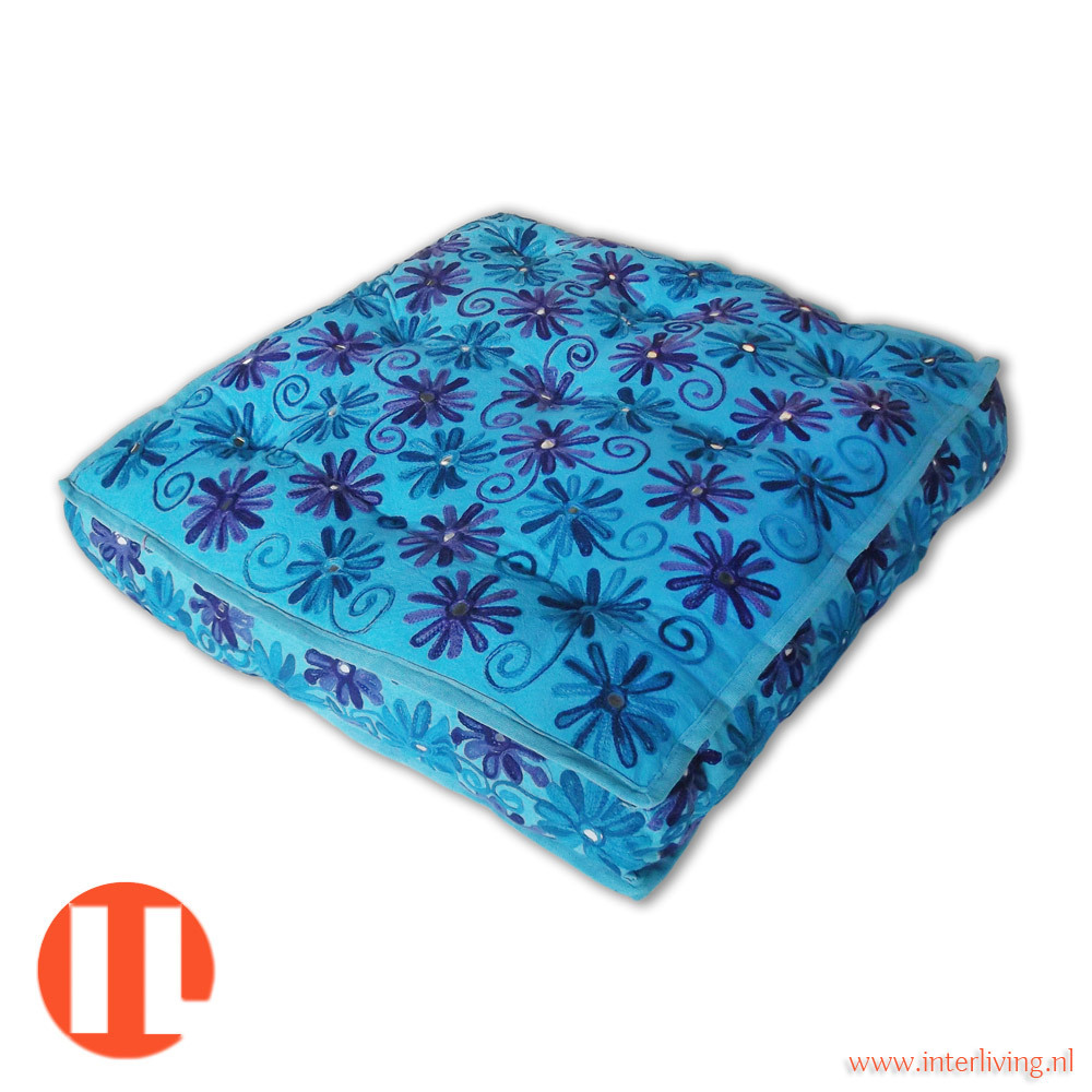 vloerkussen 60 cm - "Indian flowers" met bloemen borduurwerk blauw tinten