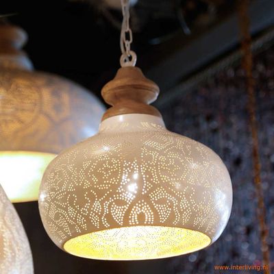 Industriële ronde Arabische hanglamp "Lucidar" filigrain design - wit mat metaal & verweerd goud met hout afwerking