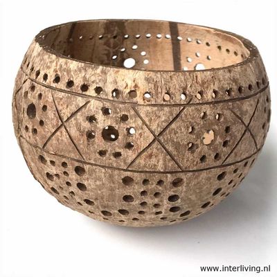 kokosnoot kaarshouder "XOXO" - eco windlicht van een 1/2 coconut bowl met gaatjes patronen - duurzame Bali style