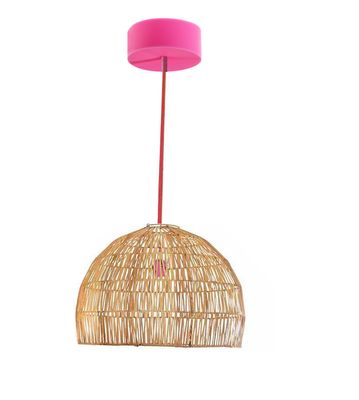 Pretty in Pink: ​Lampenkap uit Bali van rotan met roze snoer, roze rozet en grote lichtbulb