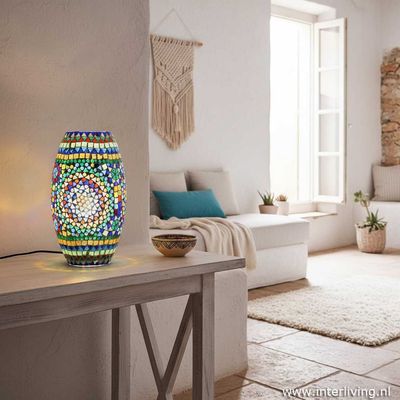 koker tafellamp van multi color kleurig glas met sfeervolle mozaiek patronen - bold design