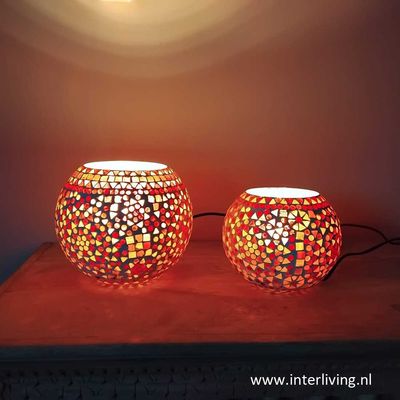 Bol model tafellamp van retro rood oranje geel glas mozaiek design