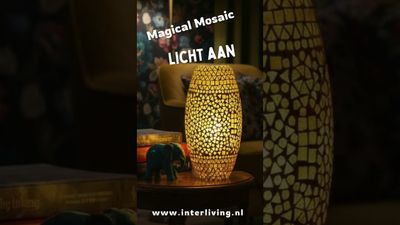 koker tafellamp van goud kleurig glas met sfeervolle mozaiek patronen - bold design