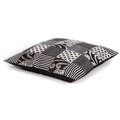 sierkussen zwart wit - patchwork - 60 cm