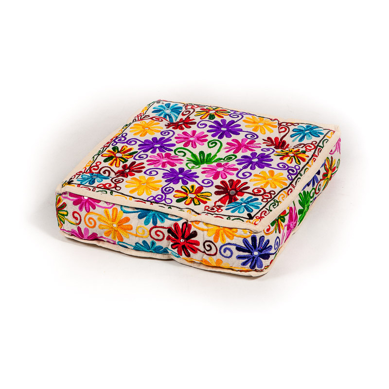 vloerkussen 45 cm - &quot;Indian flowers&quot; met bloemen borduurwerk multi color