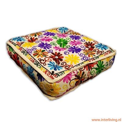 vloerkussen 45 cm - "Indian flowers" met bloemen borduurwerk multi color
