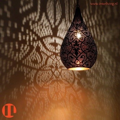 Hanglamp in druppel model filigrain-stijl mat zwarte buitenkant & binnenkant goudkleurig Hanglamp in druppel model filigrain-stijl mat zwarte buitenkant & binnenkant goudkleurig
