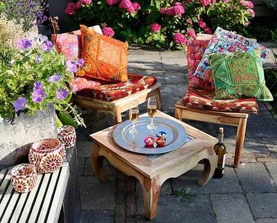 opiumtafel met multi colour mozaïek paneel