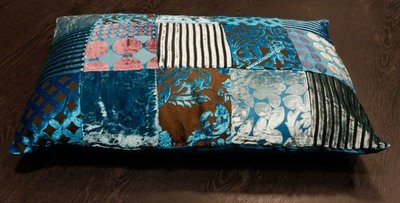 sierkussen rechthoekig in blauw tinten - velvet patchwork - 40 * 60 cm