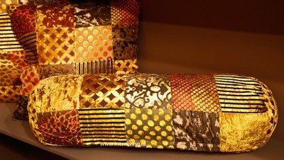 armrol oker bruin &amp; goud tinten- velvet patchwork - 65 x 23 cm