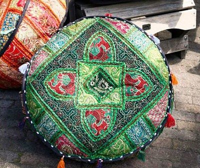 Poef bont patchwork - groen rond model