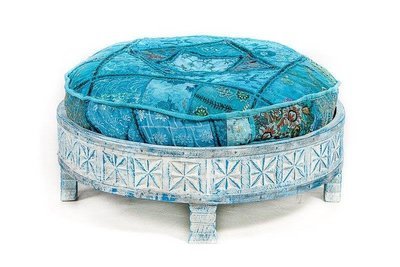 houten gekerfde chakki tafel uit India - blue washed