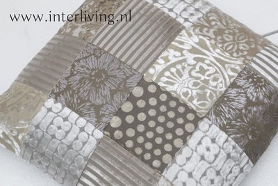 sierkussen zilver - taupe - velvet patchwork - 45 * 45 cm
