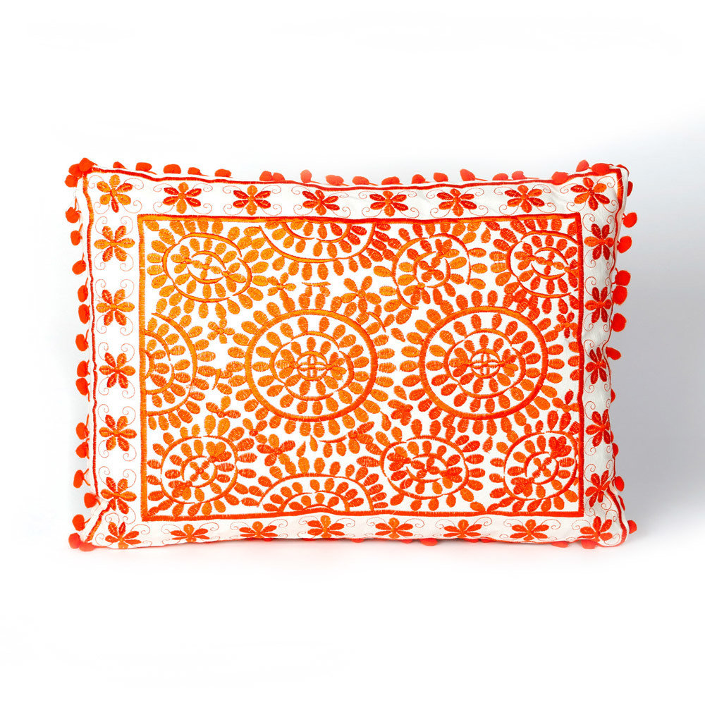 sierkussen goa 50 x 35 cm - vrolijk oranje - handgemaakt van katoen