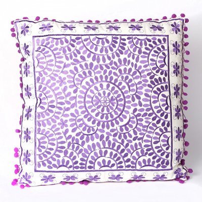 sierkussen goa 50 x 50 cm - paars - handgemaakt van katoen sierkussen goa 50 x 50 cm - paars - handgemaakt van katoen
