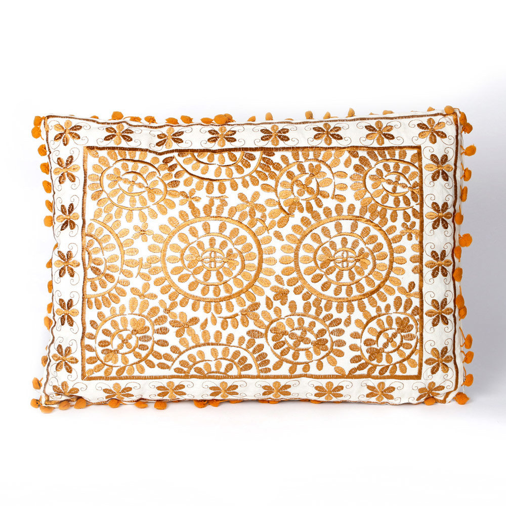sierkussen goa 50 x 35 cm - goud bruin - handgemaakt van katoen
