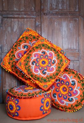 vloerkussen 60 cm - Etnic Suzani borduurwerk oranje