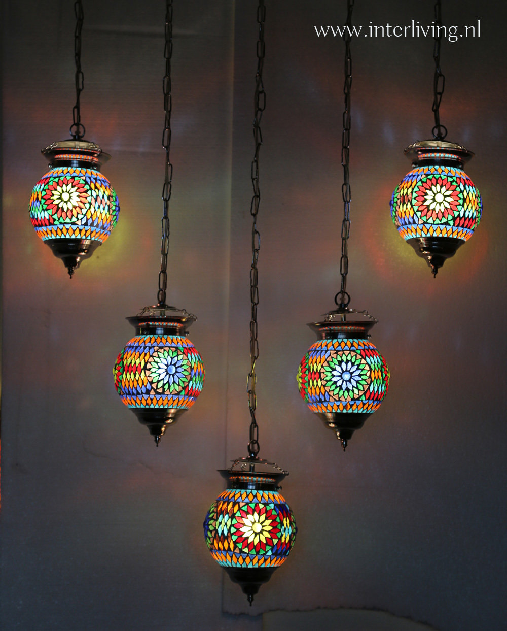hanglamp of kroonluchter met 5 grote bollen mozaïek multi colour