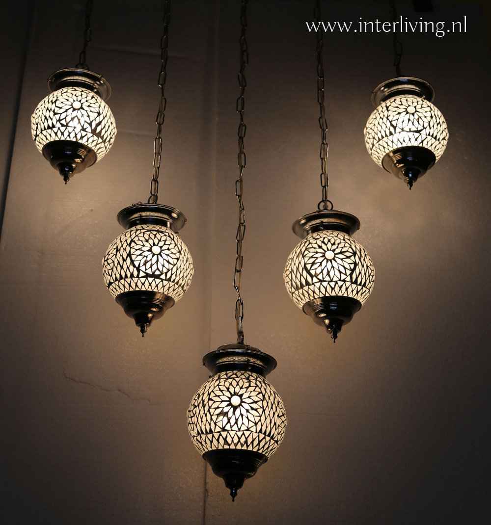 hanglamp of kroonluchter met 5 grote bollen mozaïek transparant