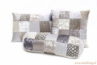 Bedsprei -  van fluweel in zilver/taupe gekleurd patchwork uitvoering