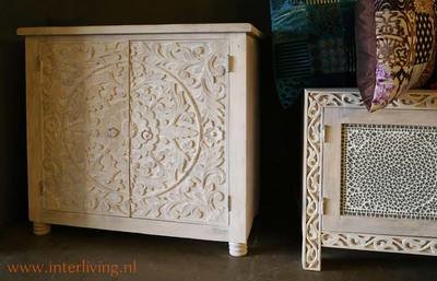 Dressoir white wash mangohout met lotus houtsnijwerk 76 x 76 x 40 cm
