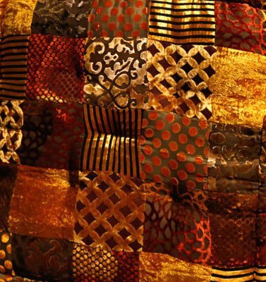 Bedsprei -  van fluweel in okergeel / okergoud patchwork uitvoering - handgemaakt uit India