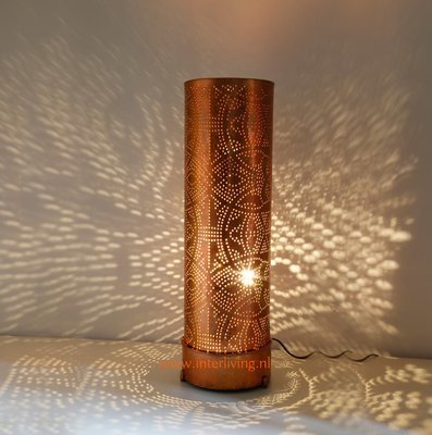 oosterse vloerlamp of staande lamp met filigrain gaatjes patronen van metaal - vintage koper look - diverse maten oosterse vloerlamp of staande lamp met filigrain gaatjes patronen van metaal - vintage koper look - diverse maten
